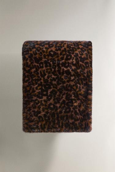 COUVERTURE POLAIRE IMPRIMÉ ANIMAL - Marron foncé de Zara