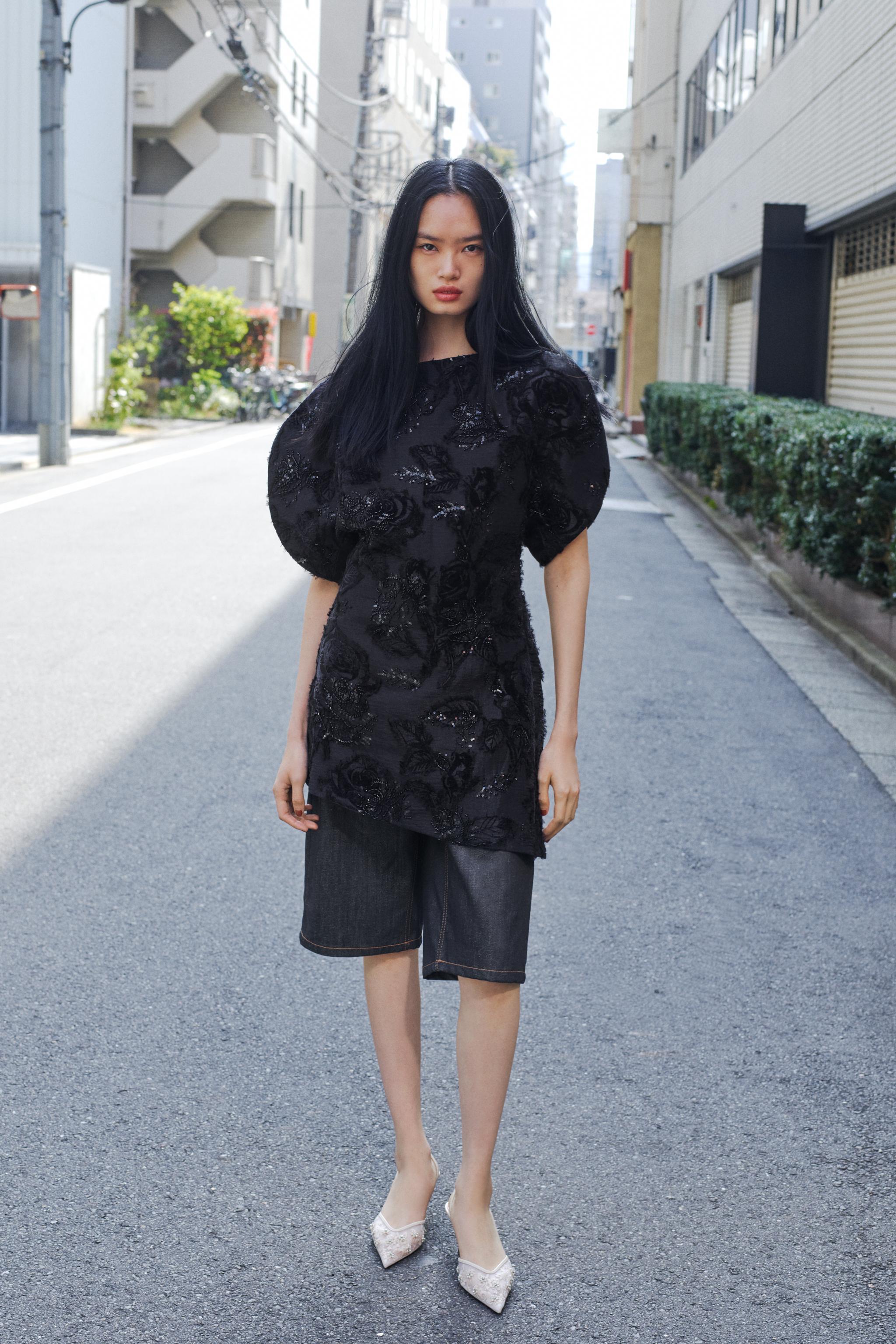 ZARA XS 完売品 パフスリーブワンピース ブラック 新品タグ付き ショート 新品タグ付 ZARA パフスリーブポプリンミディワンピース ブラック