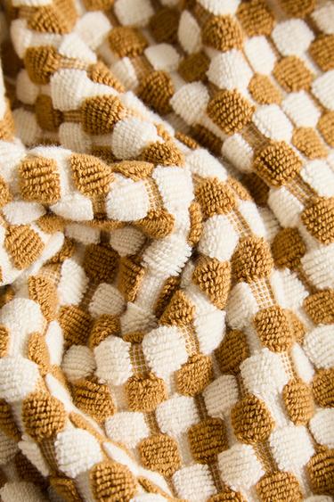 TEXTURED COTTON BATH TOWEL - Curry by Zara