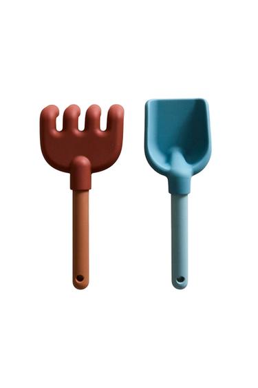 Zara KOMPLET NATIKAČA I GRABLJE ZA PLAŽU OD SILIKONA (KOMPLET OD 2 KOM.) – raznobojno