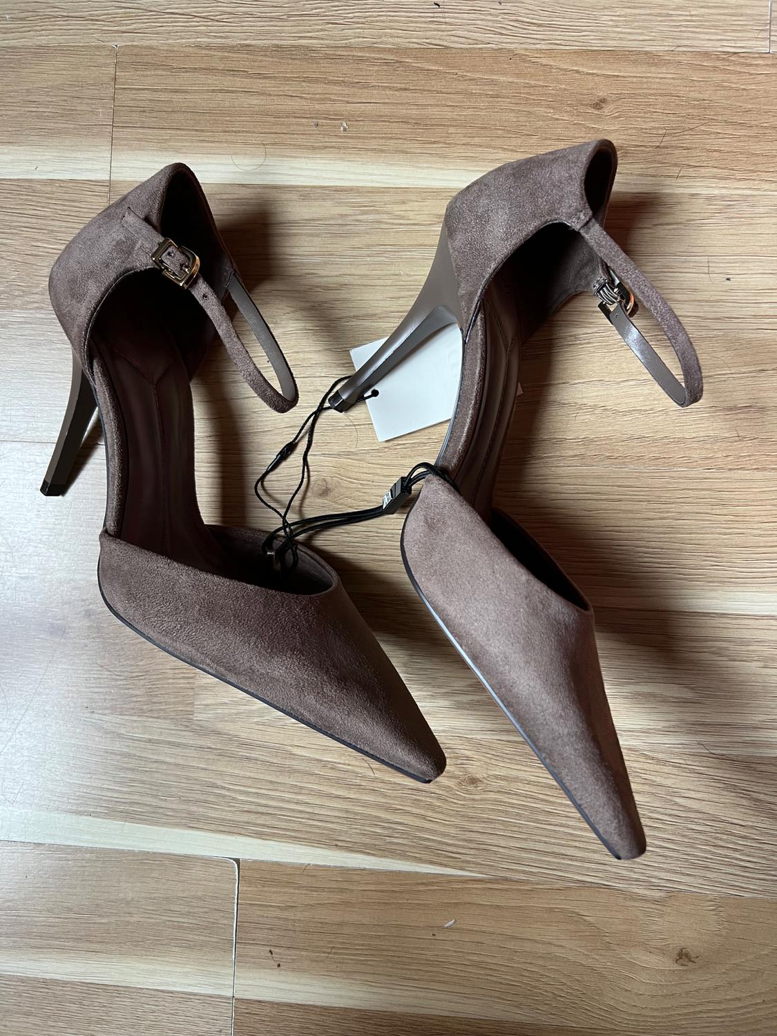 HIGH-HEEL ANKLE STRAP SHOES - Image 6
