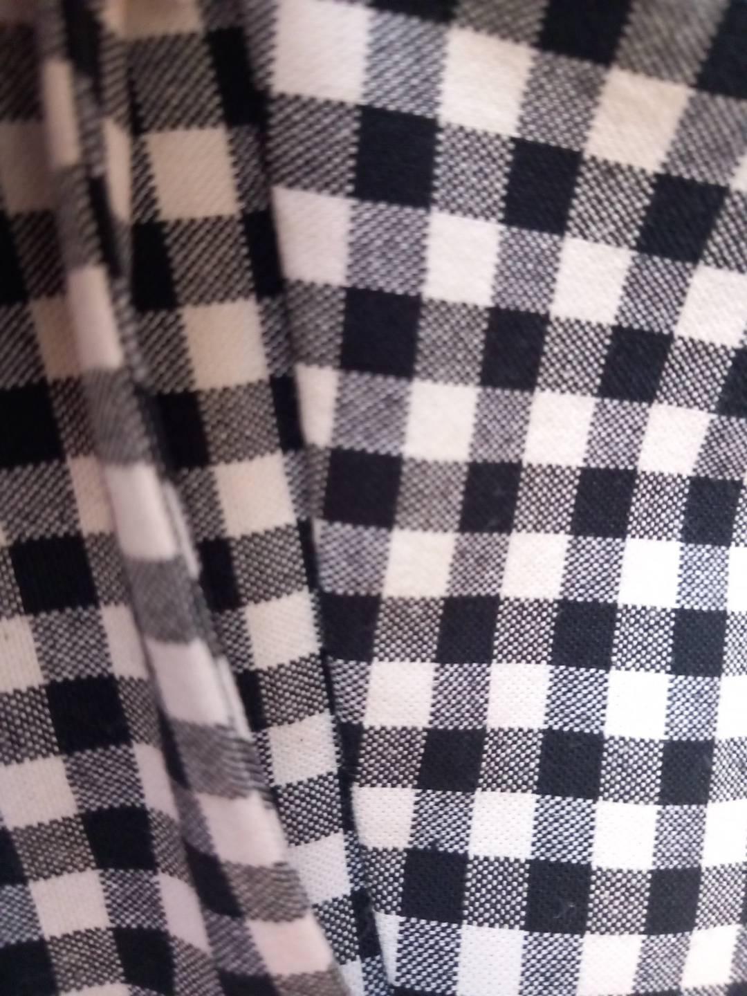 SHORTS VITA ALTA A QUADRETTI BIANCO/NERO. - Image 6