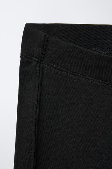 LOT DE TROIS LEGGINGS DE CYCLISTE UNIS - Divers de Zara - Image 3