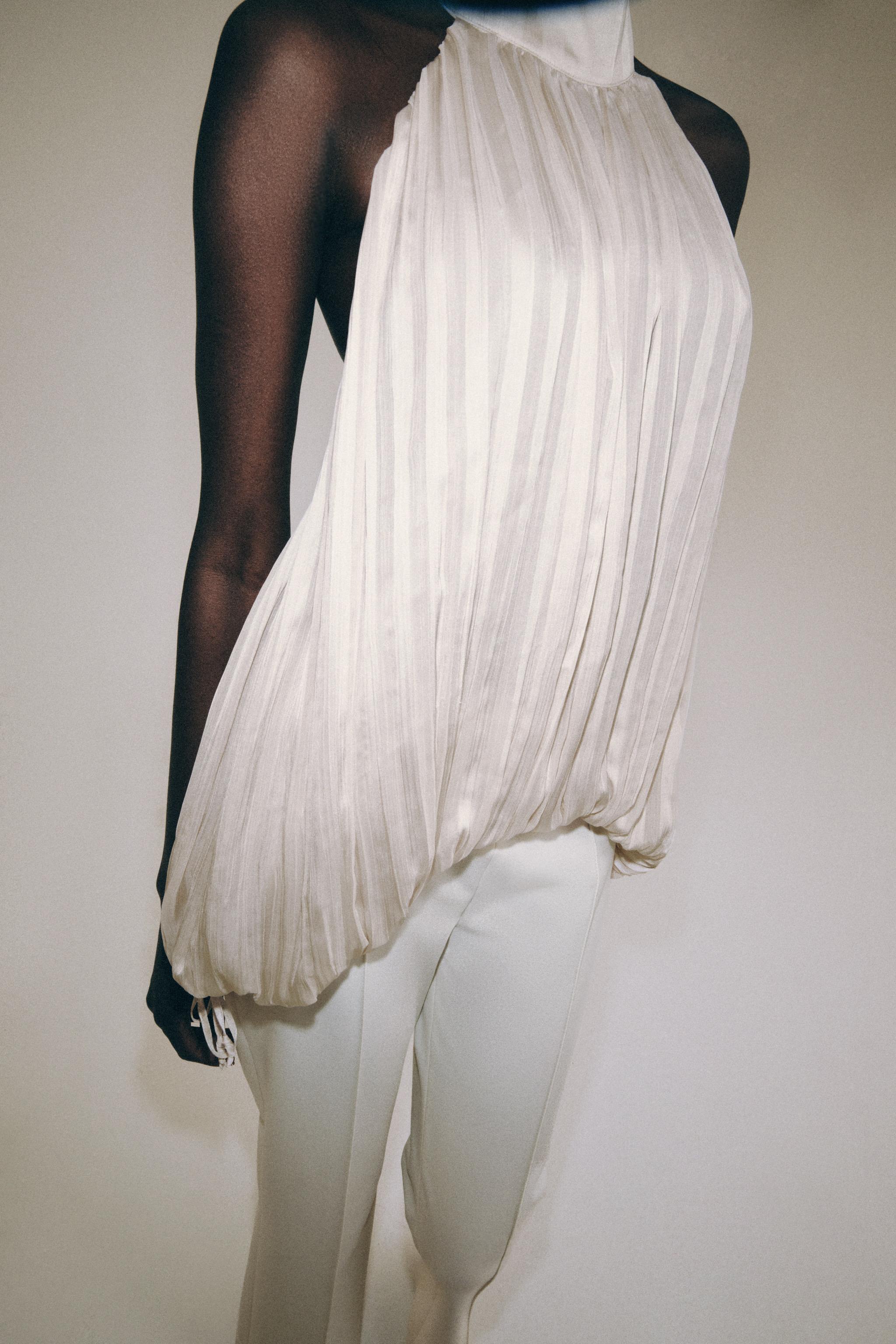 Zara ZW COLLECTION PİLİLİ HALTER YAKA TOP görsel 4