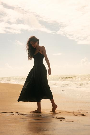 ROBE MI-LONGUE FLUIDE AVEC ÉLASTIQUES - Noir de Zara