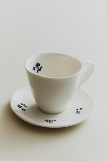 TASSE AVEC SOUCOUPE FLORALE PORCELAINE - Blanc / Bleu marine de Zara - Image 5
