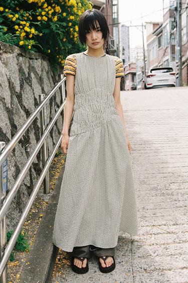 GINGHAM CHECK MIDI DRESS - ecru/khaki by Zara