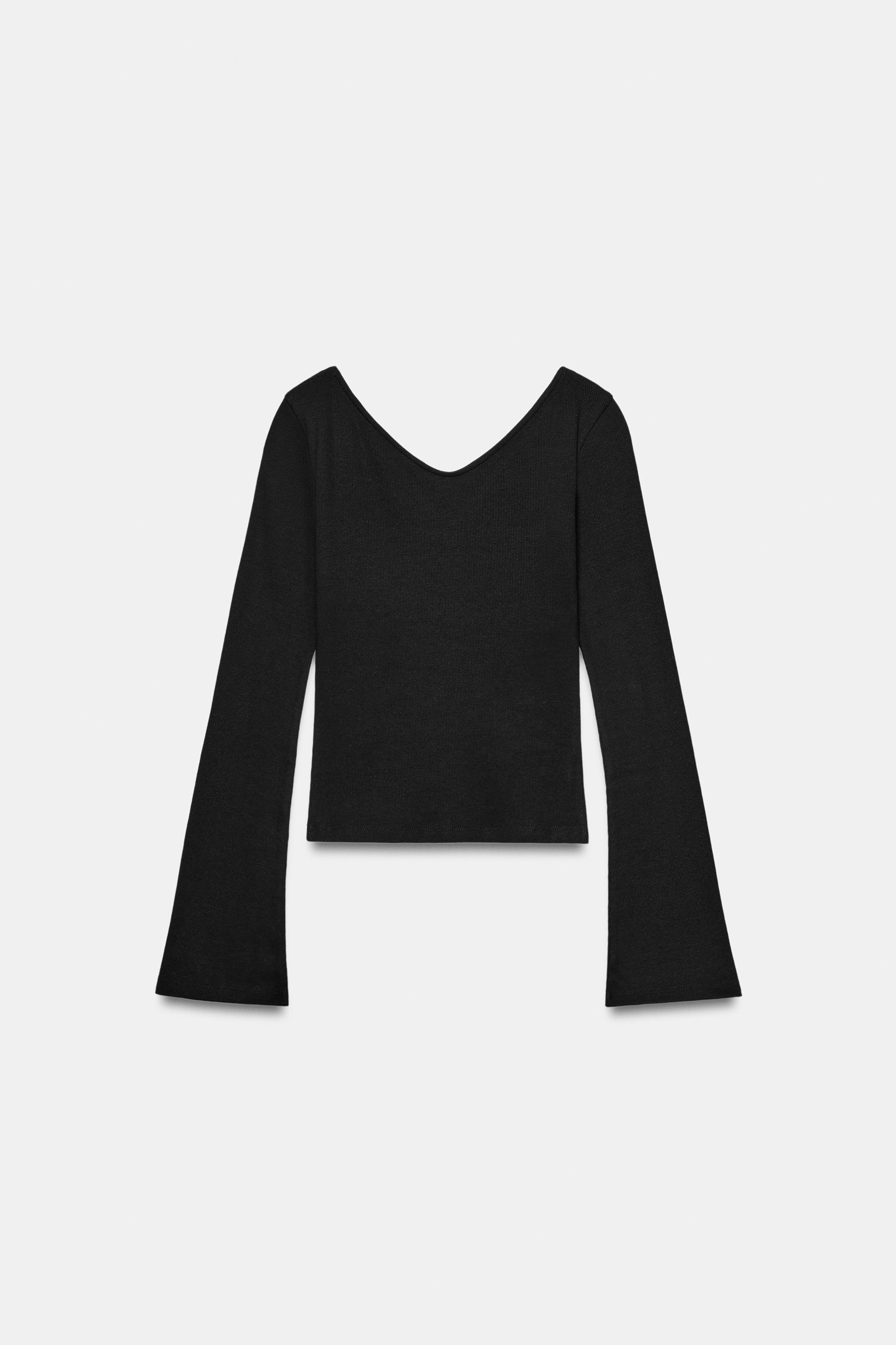 RIBBED V-NECK T-SHIRT