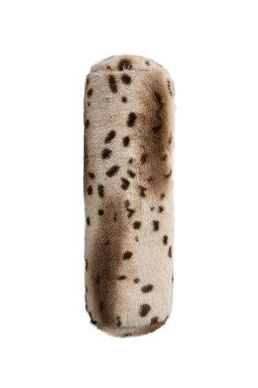 NACKENROLLE AUS FELL MIT ANIMAL-PRINT - Gepard von Zara