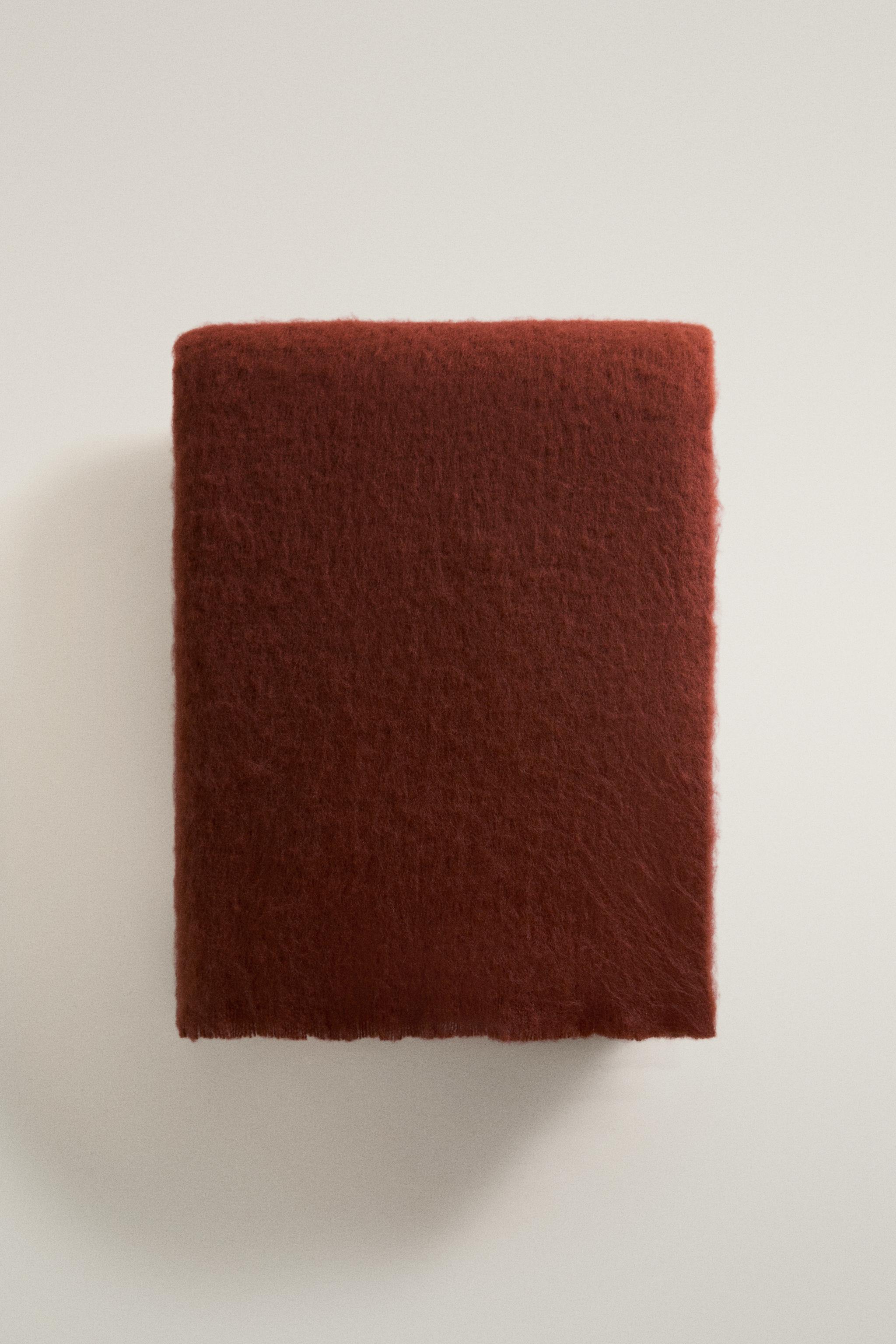 BRUSHED-EFFECT BLANKET
