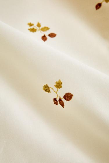 DRAP DE DESSUS IMPRIMÉ FEUILLES - Blanc cassé de Zara - Image 4