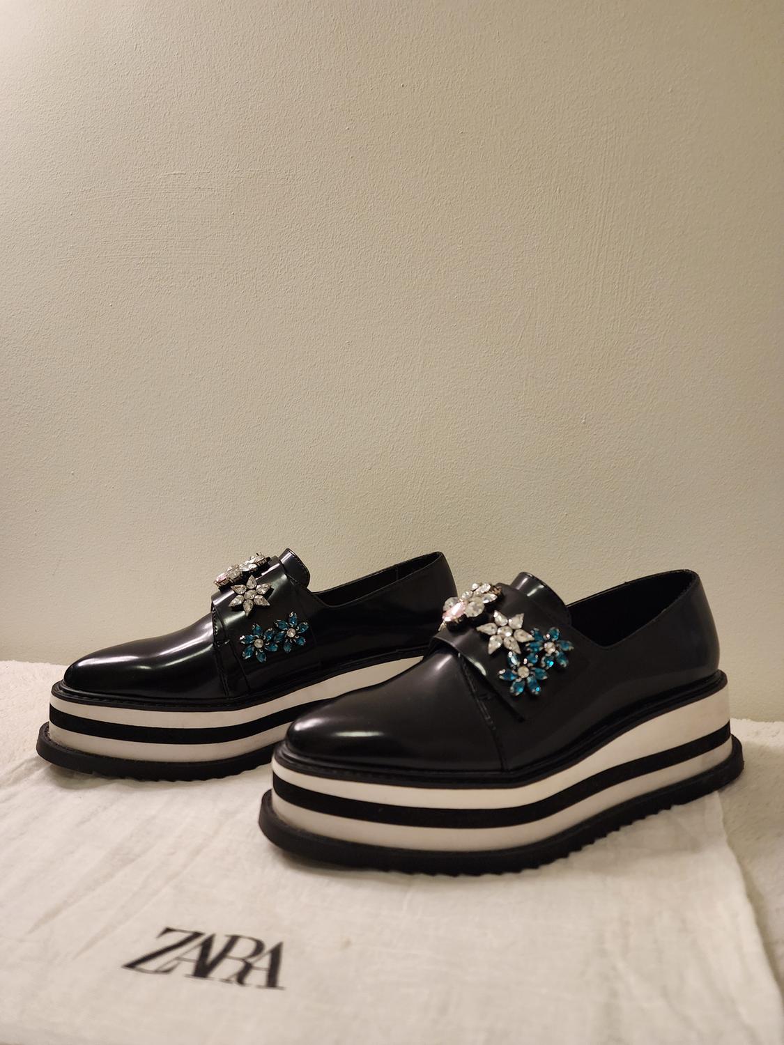 BEADED BLACK MIRROR OXFORD PLATFORM LACE UP - Image 2