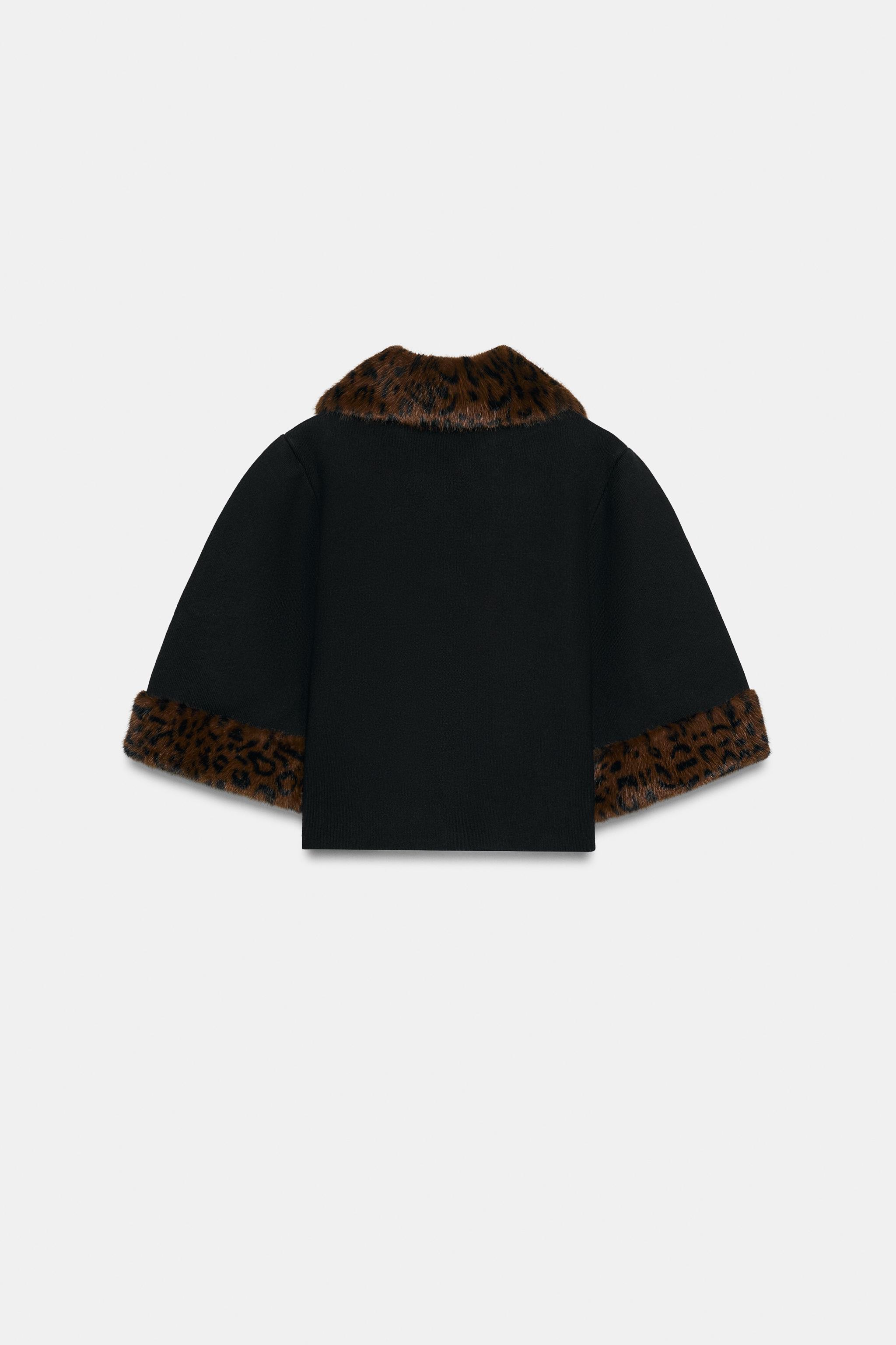 VESTE COURTE EN MAILLE À COL DÉTACHABLE