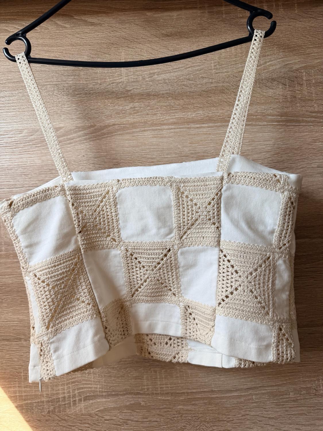 INTERLOCK PATCHWORK CROCHET TOP - Image 2
