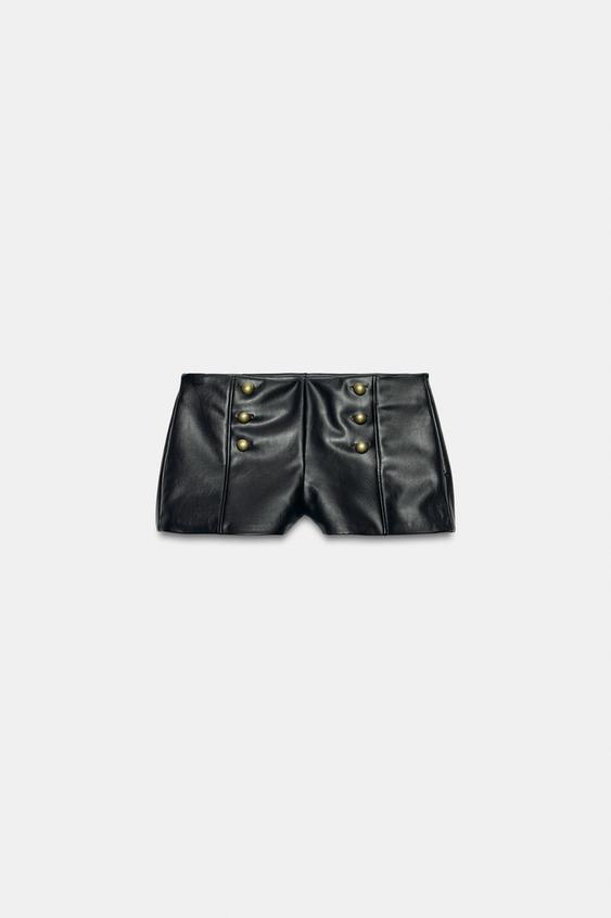 SHORTS EFECTO PIEL BOTONES - Negro de Zara - Imagen 0