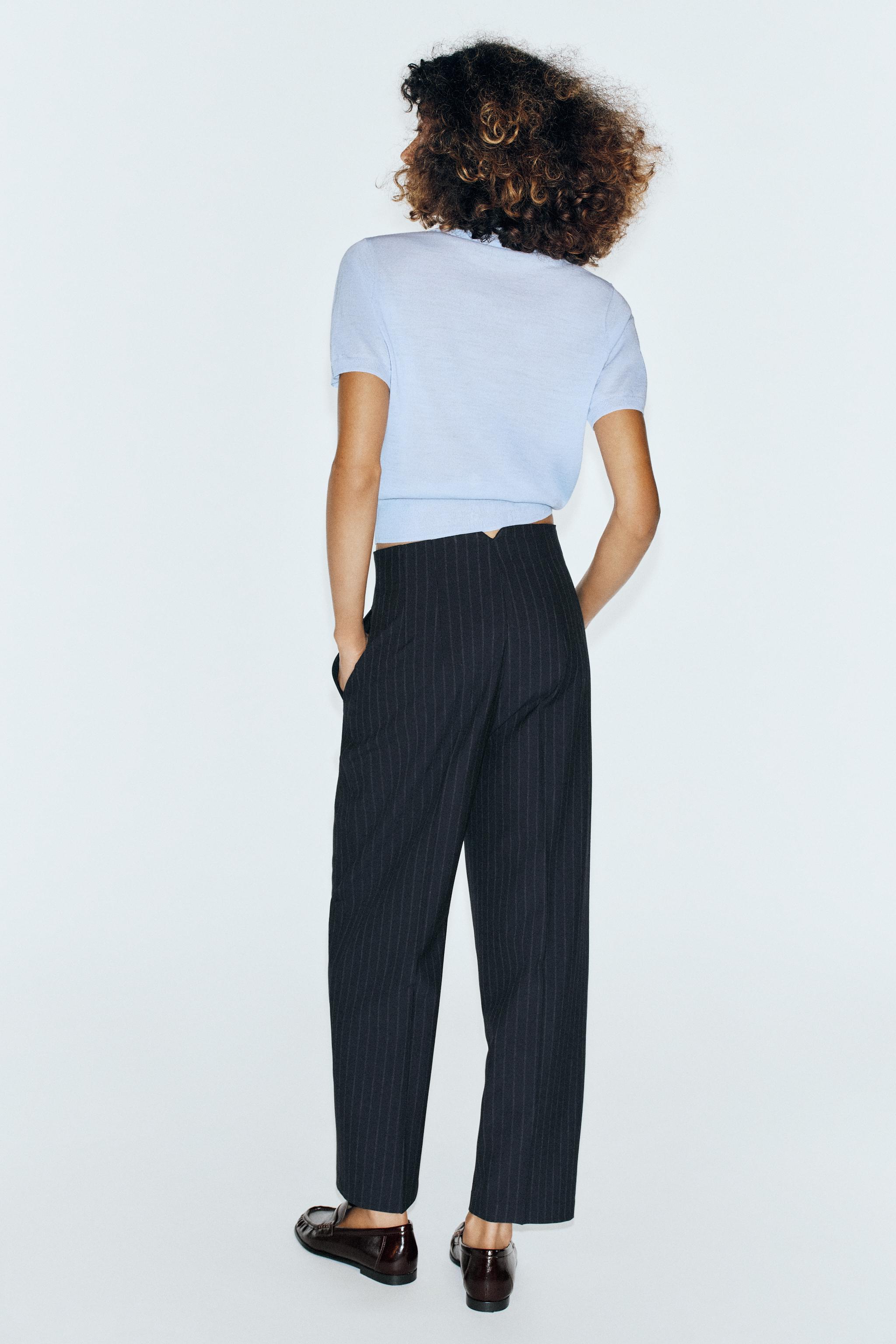 HIGH-RISE BARREL-LEG PANTS
