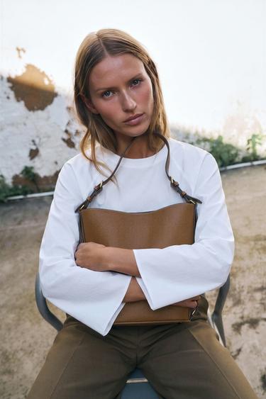 BOLSO DE HOMBRO PESPUNTES - Tostado oscuro de Zara