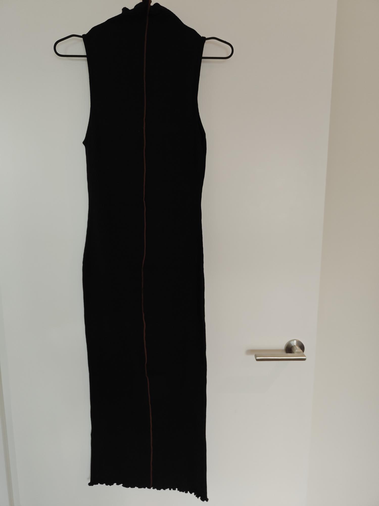 HALTER DRESS WITH SEAM DETAIL