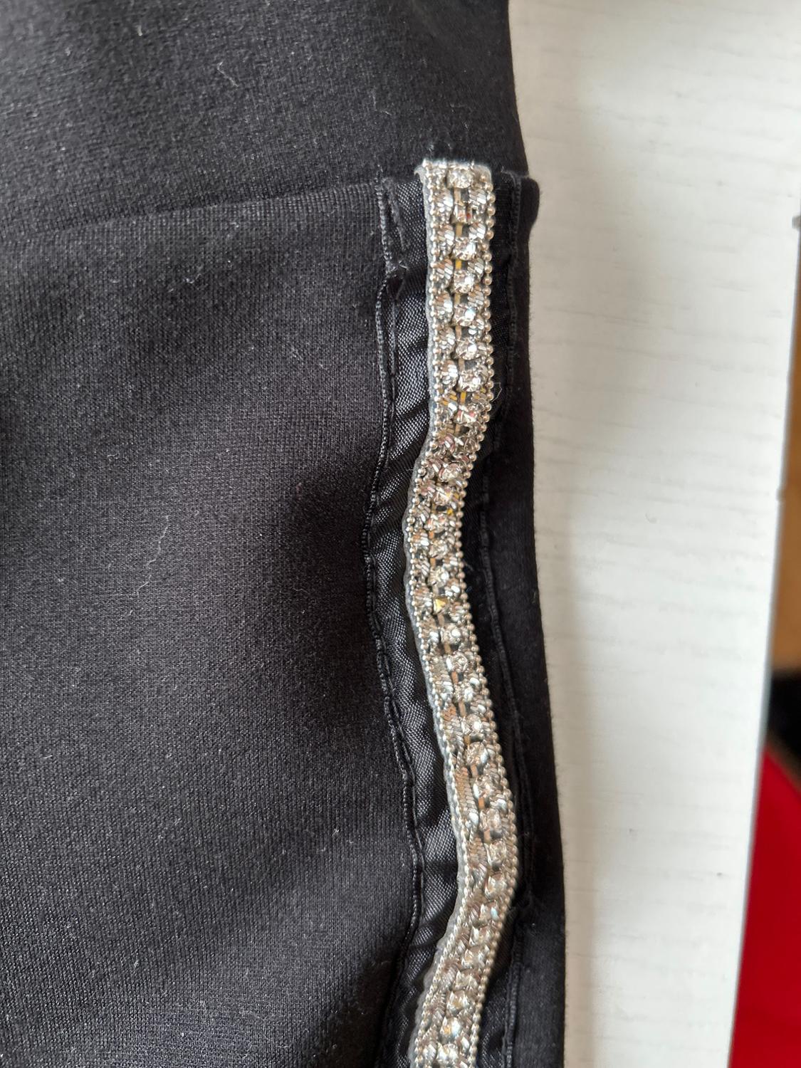 LEGGINGS WITH BEJEWELLED SIDE STRIPES - Image 3