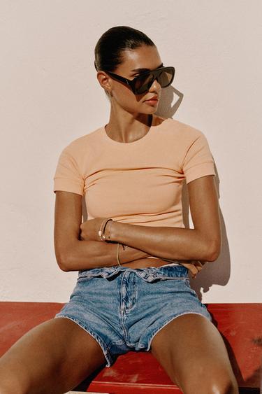 CAMISETA MINIMAL MANGA CORTA - Melocotón de Zara