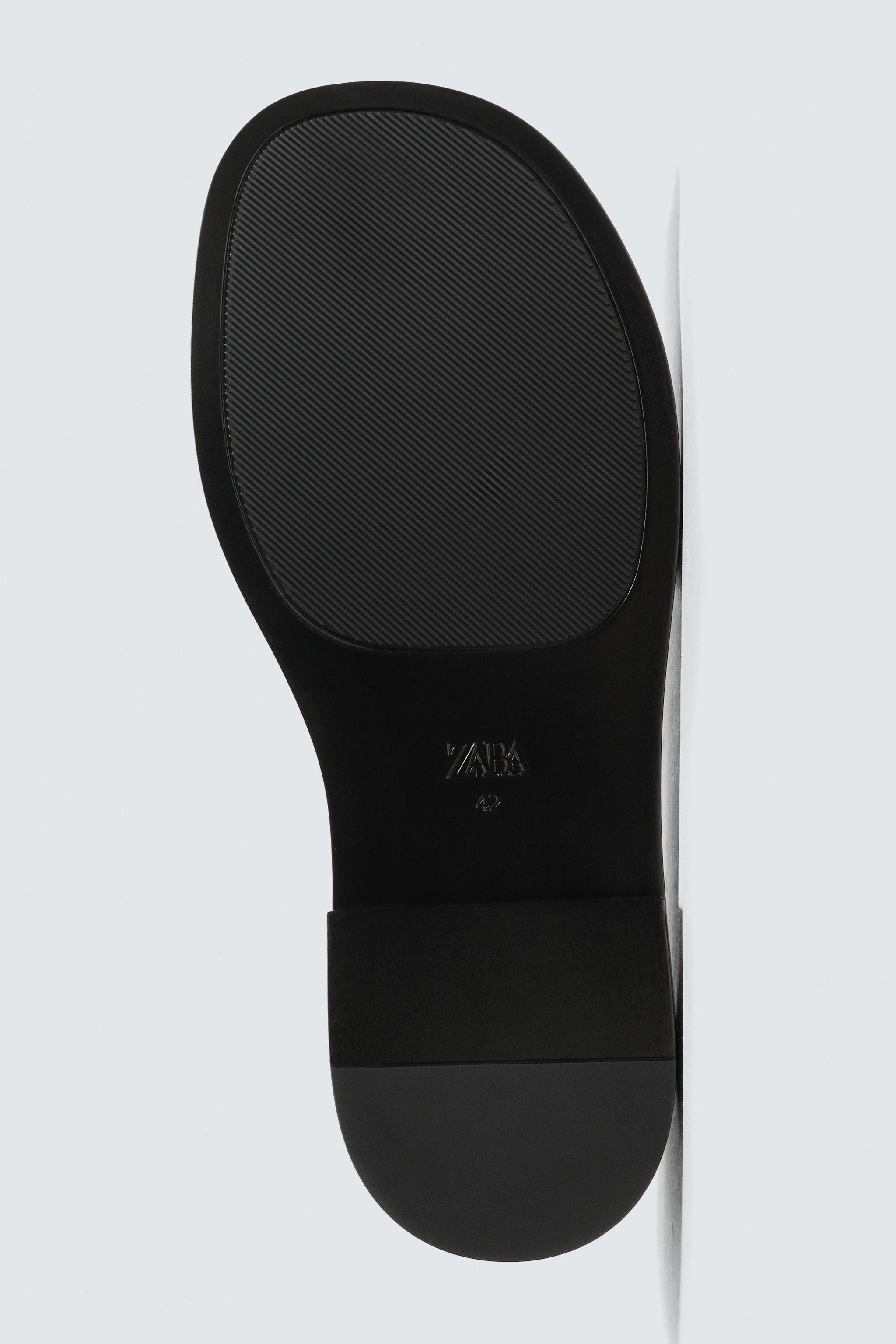 MOCASSINS EN CUIR AVEC MASQUE