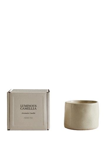 (150 G) BOUGIE PARFUMÉE LUMINOUS CAMELLIA - Rose clair de Zara