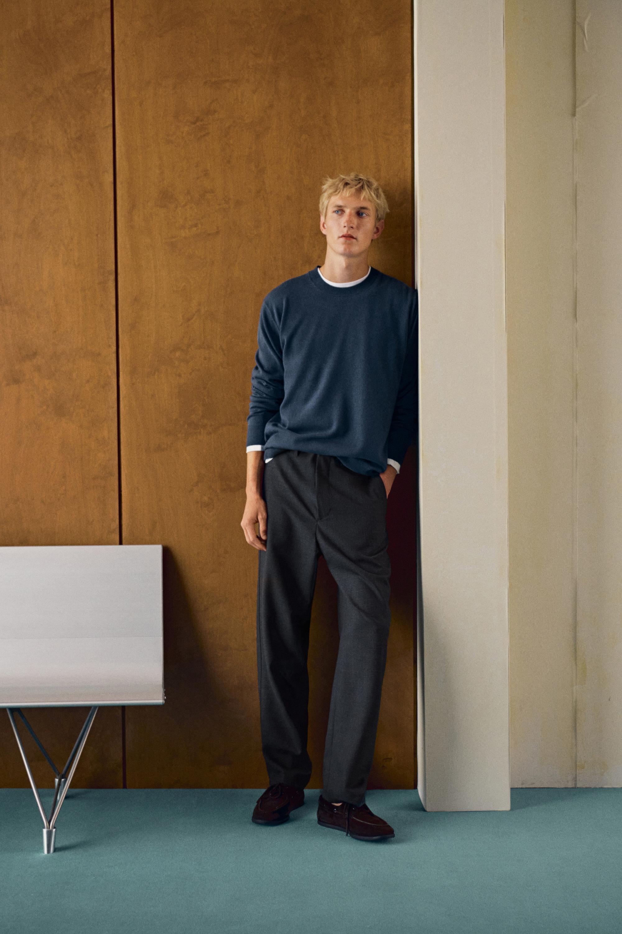 Wool blend round neck knit sweater — Dusty blue