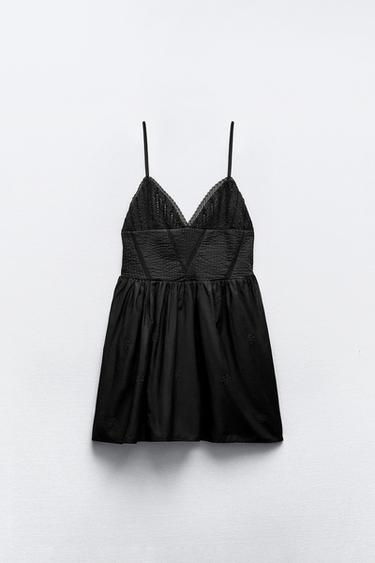 VESTIDO CORTO BORDADOS - Negro de Zara