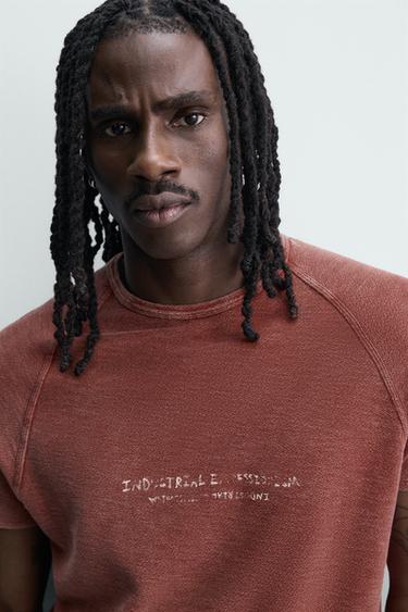 تيشرت محاك بطبعات مغسولة - أحمر الخاص بـ Zara