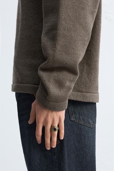 STONE SET ENGRAVED RING - Gold by Zara - Image 0