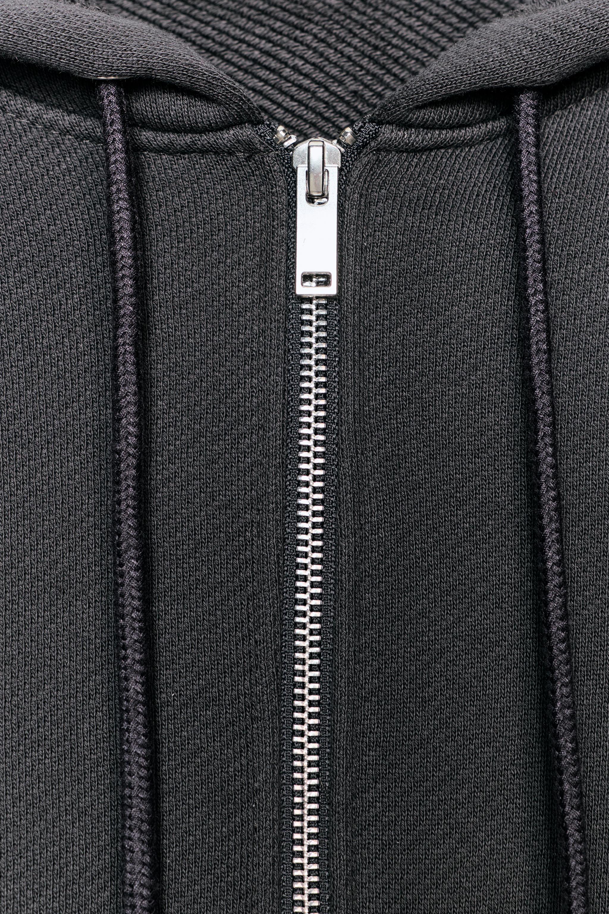SWEAT CROP À CAPUCHE