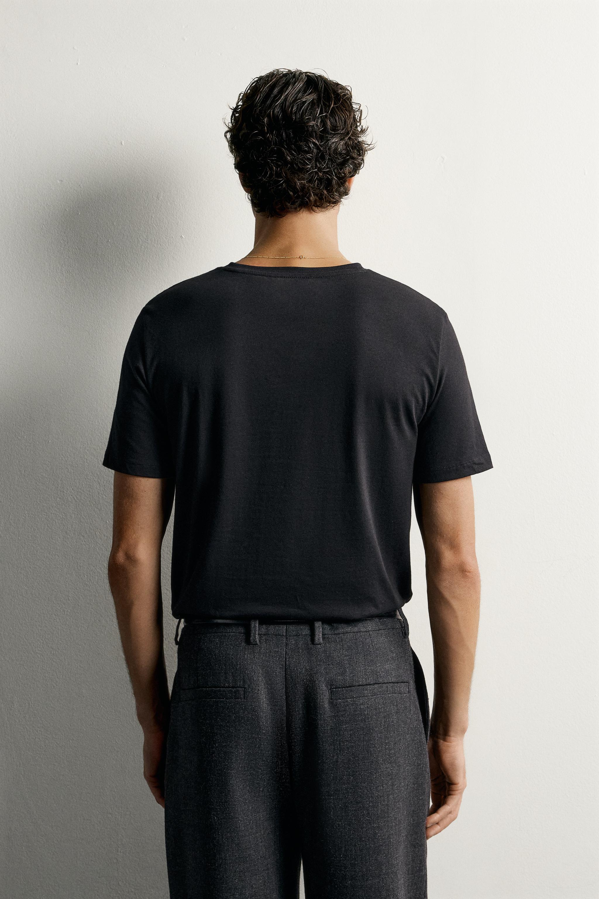 SLIM-FIT T-SHIRT /01