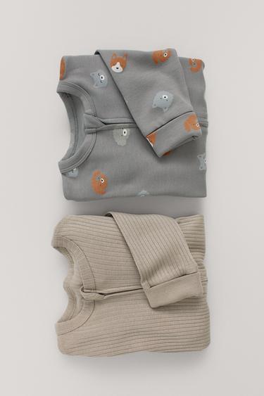 2-PACK OF ANIMAL CONVERTIBLE FOOTED SLEEPSUITS — Grey / Tan 1