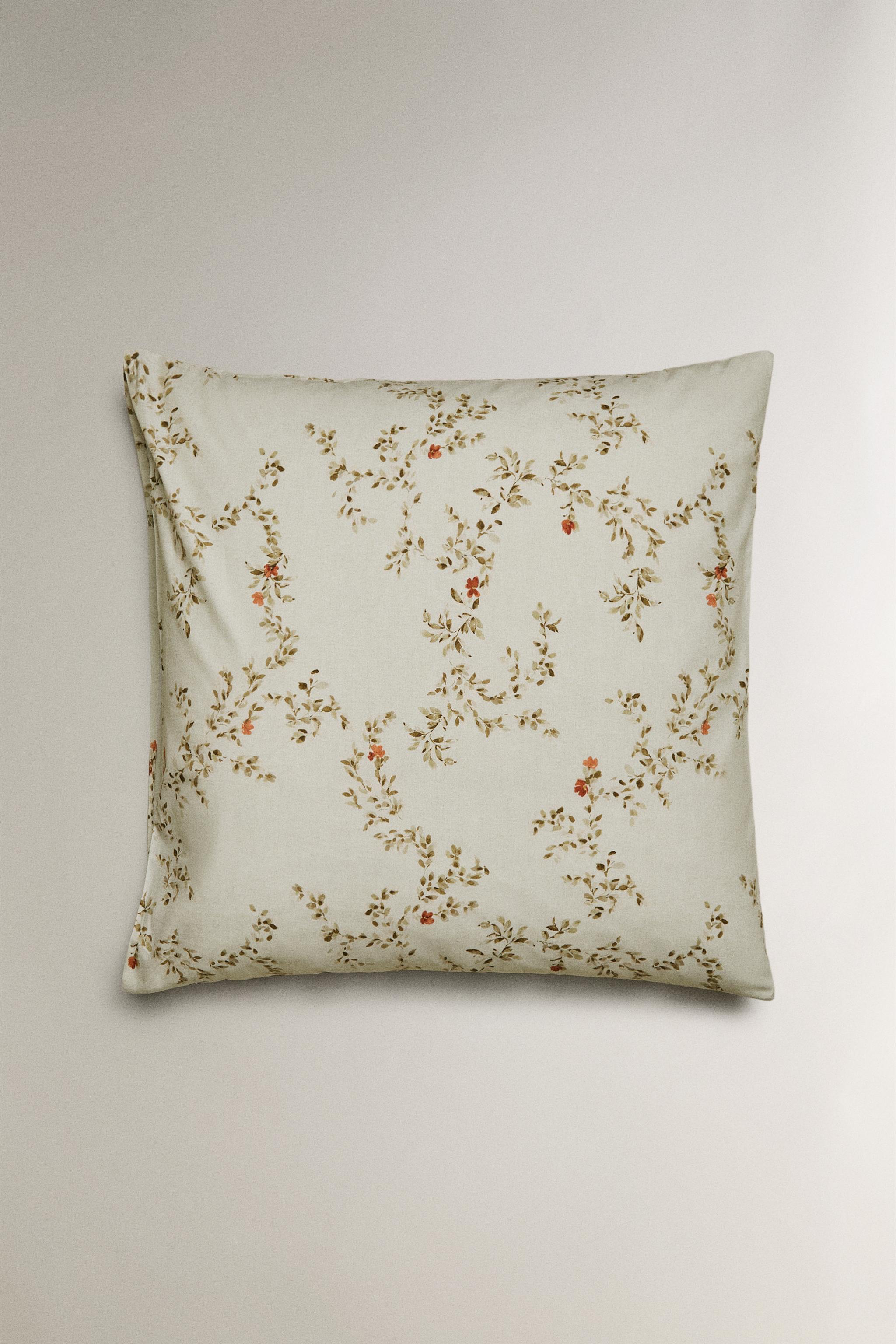 LEAF PRINT PILLOWCASE