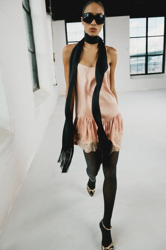 VESTIDO LENCERO SATINADO ENCAJE - Rosa pastel de Zara - Imagen 0