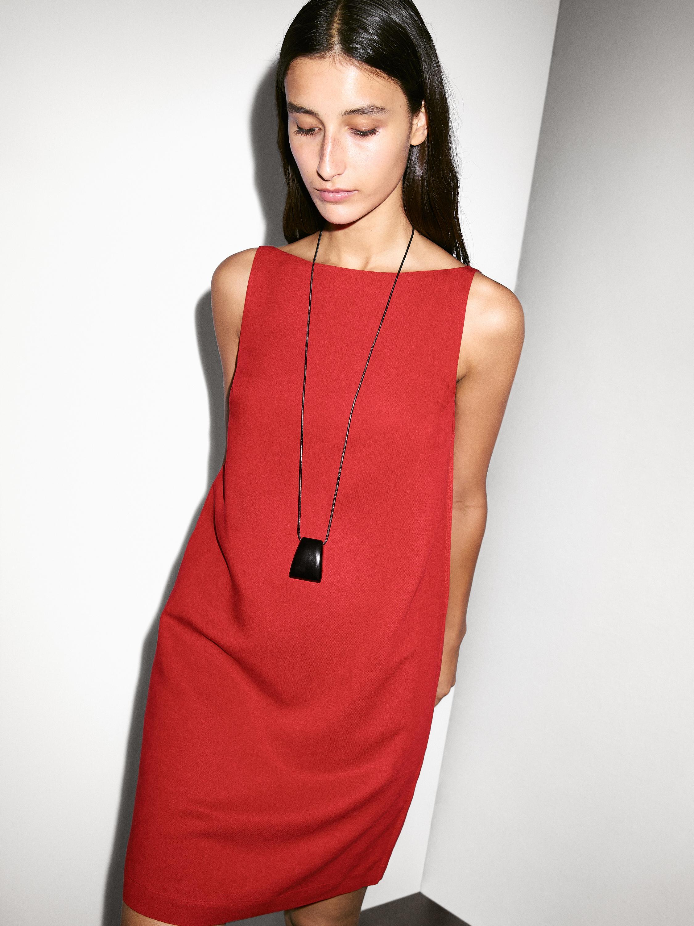 Robe courte lin décolleté dos