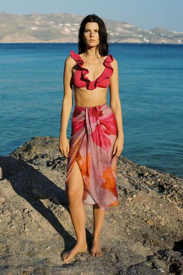 TRIANGLE BIKINI TOP WITH RUFFLE - Strawberry by Zara - Image 0