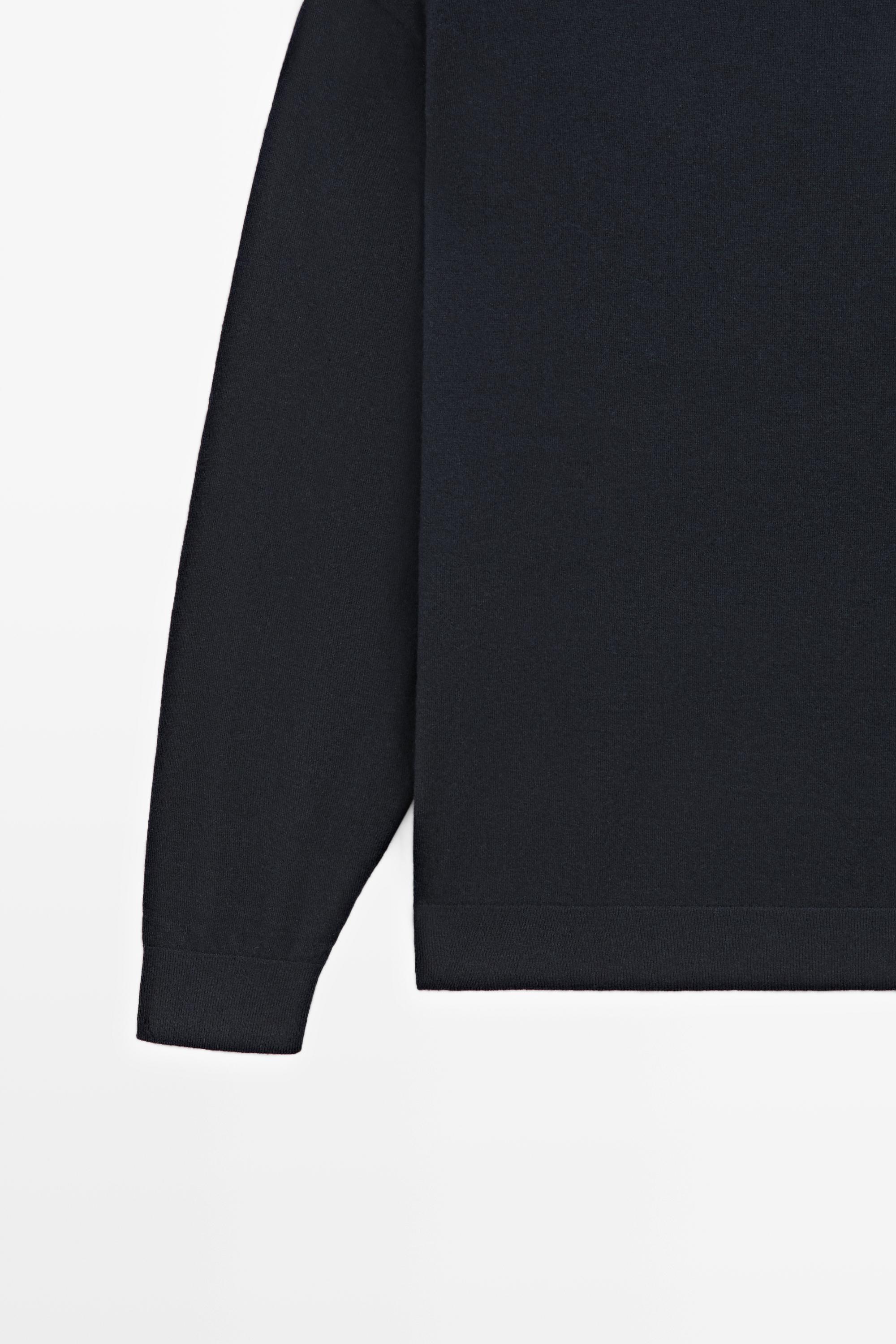 100% cashmere crew neck sweater