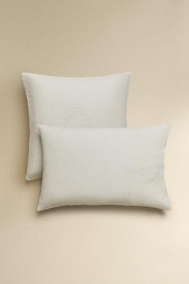 WASHED LINEN PILLOWCASE - Ecru by Zara