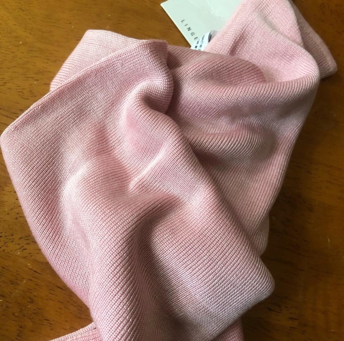 SEAMLESS 100% SILK TOP - Image 4