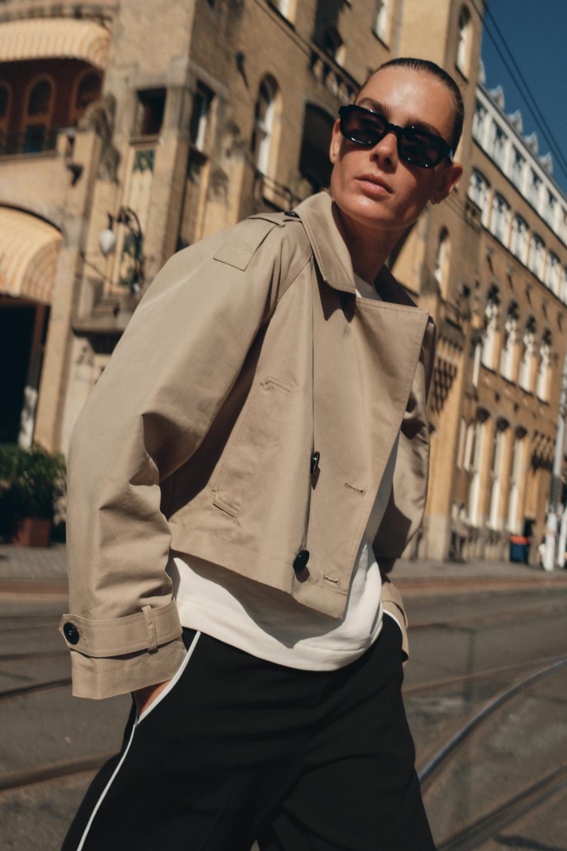 DOUBLE BREASTED SHORT TRENCH COAT
