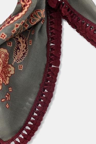 FOULARD IMPRIMÉ À FRANGES - Gris taupe de Zara - Image 3