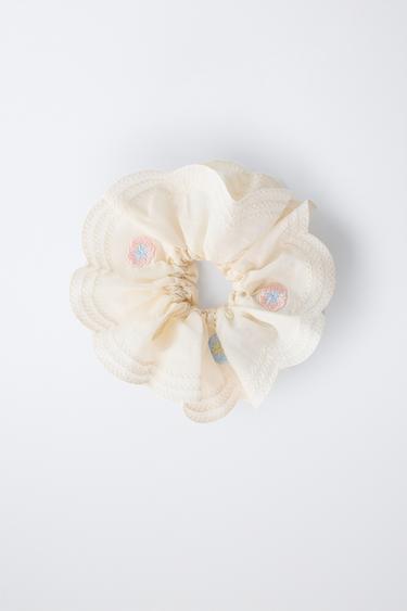 CHOUCHOU À FLEURS BRODÉES - Écru de Zara - Image 3