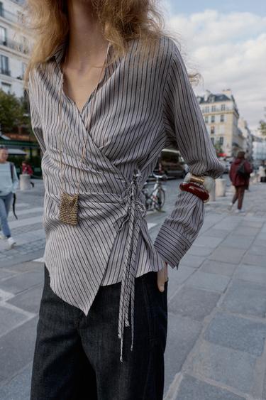 CHEMISE CACHE-CŒUR À RAYURES AVEC NŒUD - Gris chiné de Zara - Image 1