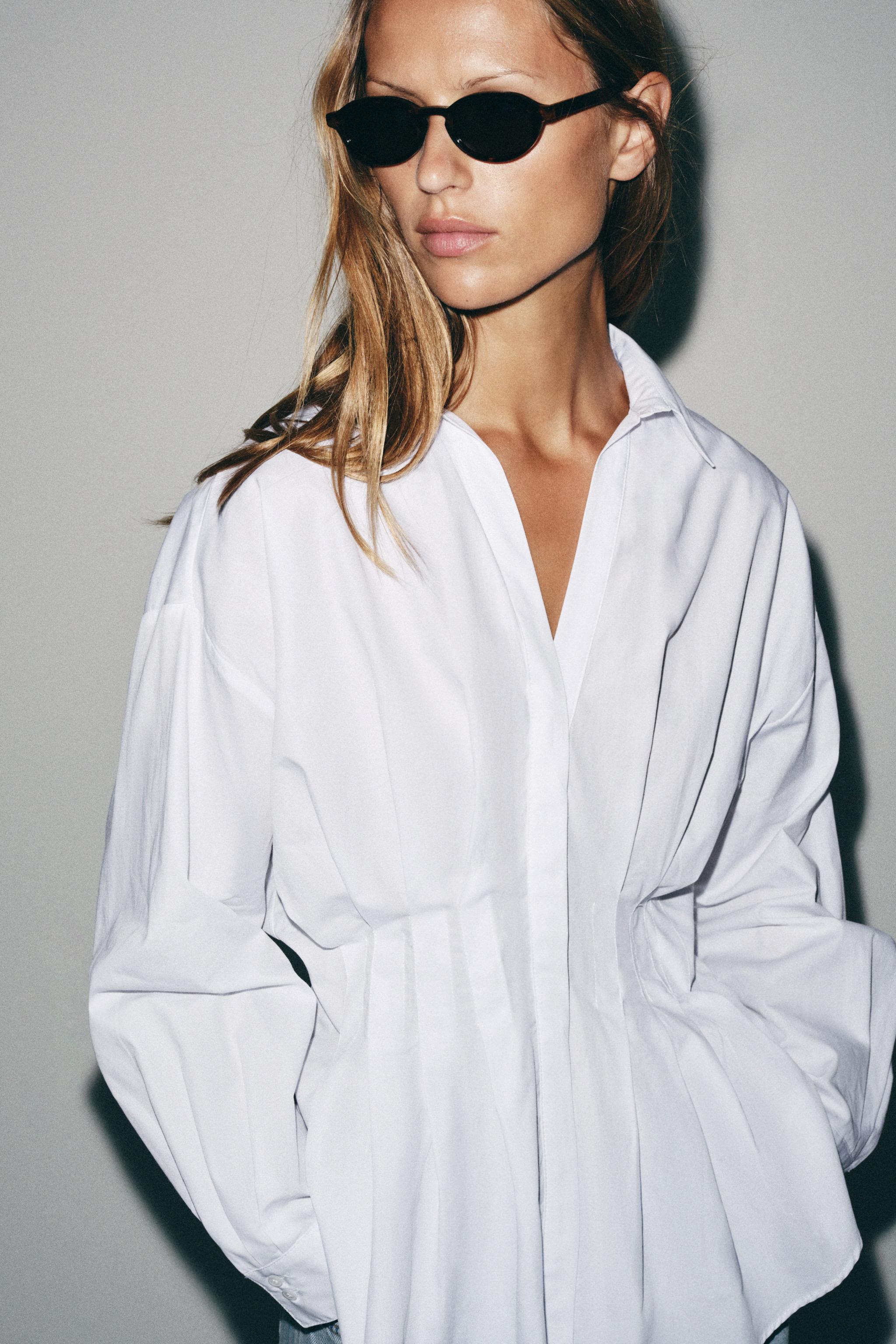 PLEATED POPLIN SHIRT — White