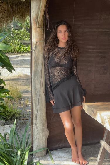 FALDA MINI VOLANTES - Negro de Zara