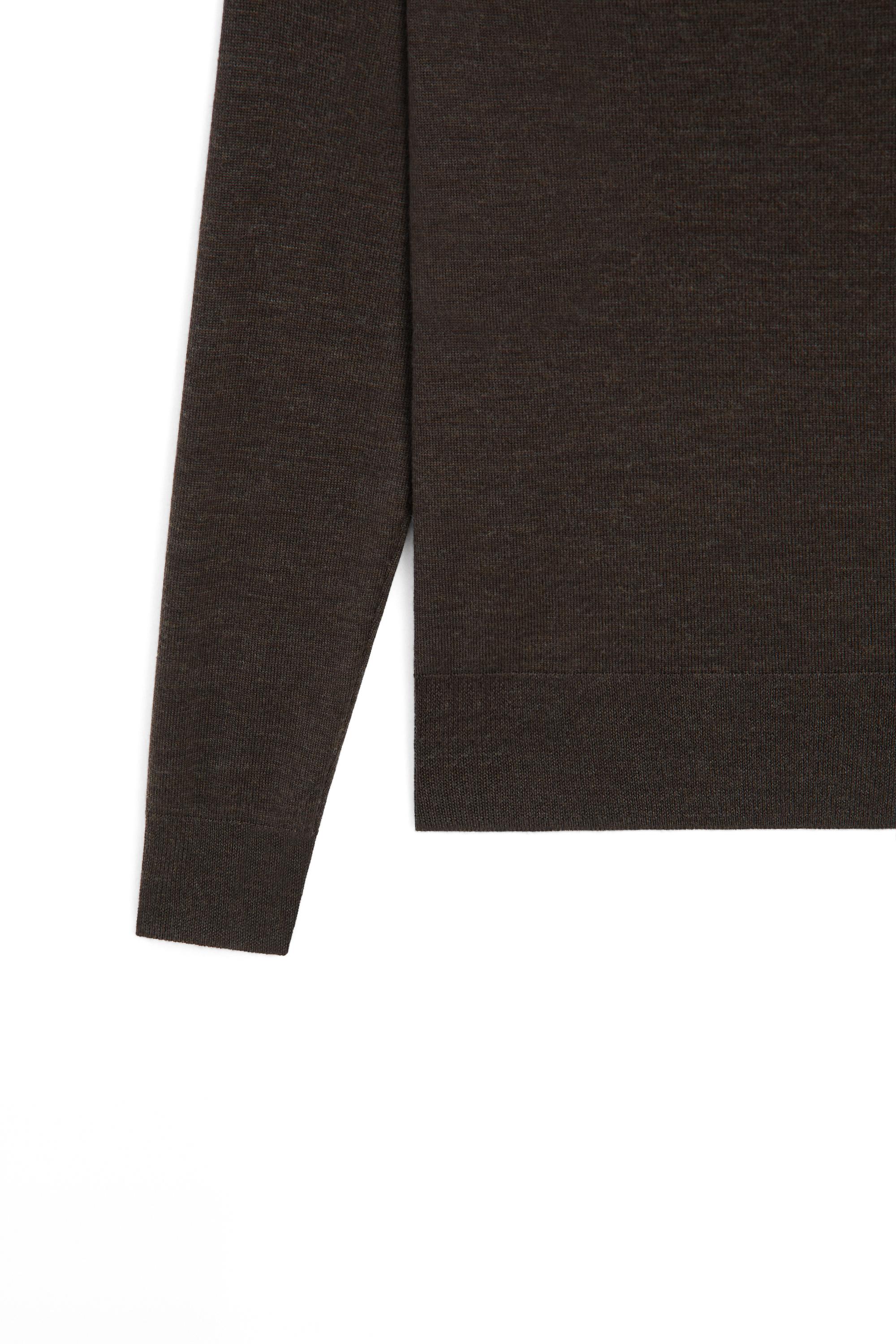 100% wool button-detail knit sweater - LIMITED EDITION