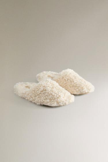 CHAUSSONS OUVERTS À L’ARRIÈRE EFFET MOUTON - Blanc écru de Zara - Image 2
