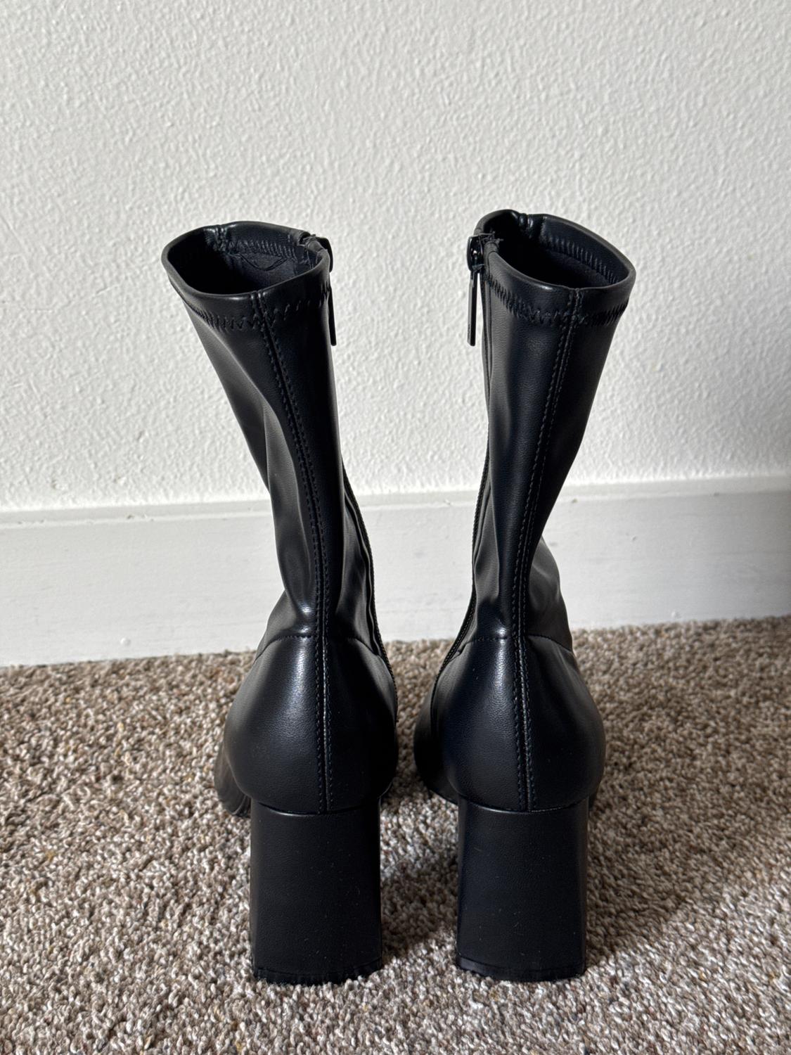 STRETCH HEELED ANKLE BOOTS - Image 2