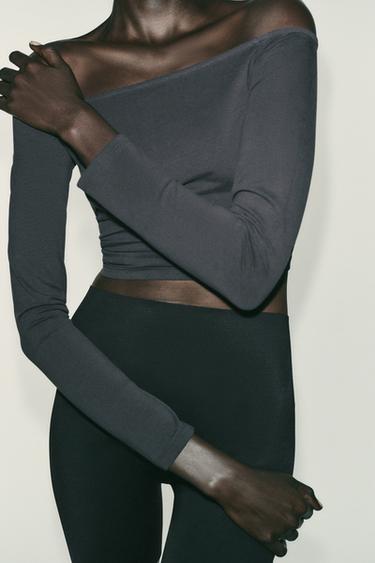T-SHIRT ÉPAULES DÉNUDEES - Plomb de Zara - Image 2